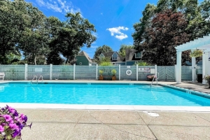 What Makes A Pool Airbnb In Norwich So Unique?
