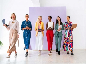 Custom Clothing vs. Ready-Made: Pros, Cons & What Suits You Best