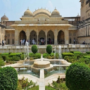 Explore the Golden Triangle with the Perfect Delhi Agra and Jaipur Tour Package