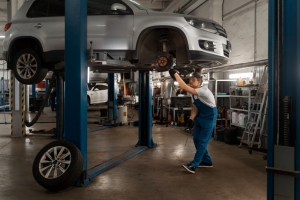 Extend Engine Life with Oil Filter Changes from Auto Inc