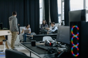 How Fintech Firms Can Juggle Innovation and Customer Safety