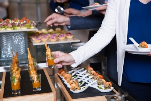 How to Select the Right Caterer for Your Corporate Event