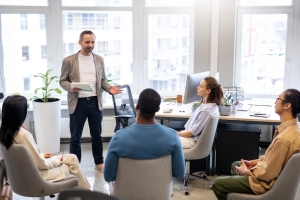 Top Benefits of Enrolling in a Leadership Development Program