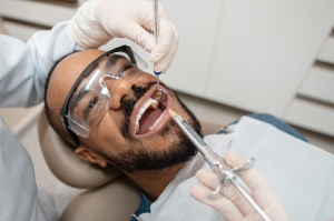 Teeth Whitening: Which Cosmetic Dental Procedure Is Right for You?