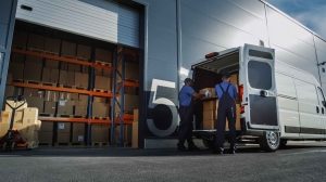 How Small Businesses Benefit from Flexible Truck Freight Services?