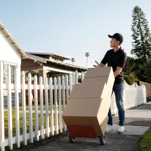 Avoid Moving Hassles by Using Short-Term Storage Units in Bristol