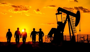 Powering Up Your Future: Expanding Horizons with an Online MBA in Oil and Gas Management
