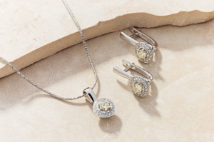 Top Jewellery Items for Ladies to Elevate Your Look