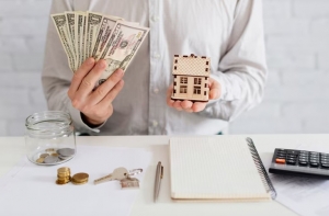 Are Cash Home Buyers in Florida the Right Choice for You?