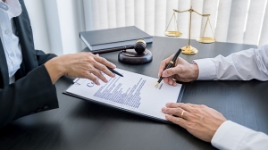 Top Legal Assistant Providers in USA : Supporting Law Firms 