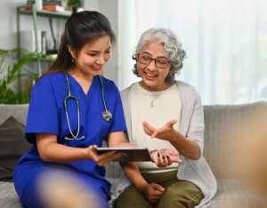 What Are the Benefits of Home Attendant Care Services for Seniors?