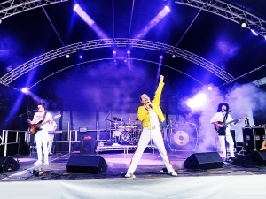 Champions of the Stage: A Deep Dive into Queen Tribute Bands