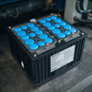 How Hybrid Battery Advancements are Paving the Way for Smarter EVs – Hybrid EV Engineering