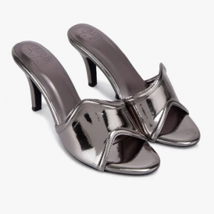 Kitten Heels for Women Are Back—And They Mean Business (With a Wink)