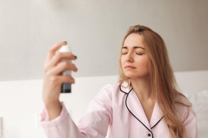 The Best Niche Fragrance Oils for Women Who Love to Travel