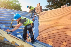 What are the Benefits of Choosing Roofing Companies Over Construction Companies?