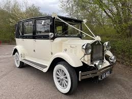 Wedding Car Hire Birmingham – Arrive in Elegance with Luxury Cars from Wedding Car Hire Birmingham