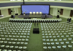 Why Hiring a Local Furniture Supplier in Dubai is Better for Your Office Needs