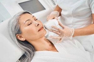 Does Laser Skin Tightening Help Neck Skin?
