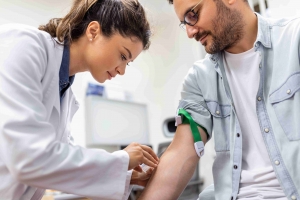 The Curriculum for Success: Preparing for a Phlebotomy Career in Dubai Through Quality Training