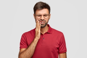 Warning Signs to Seek an Emergency Tooth Extraction