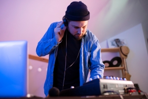 Where and How to Begin Creating Fire Hip-Hop & Trap Beats?