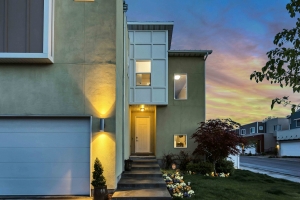 The New Business Model of Custom Homebuilding for Mid-Tier Buyers