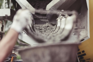 Avoid These 7 Common Mistakes When Hiring a Concrete Contractor
