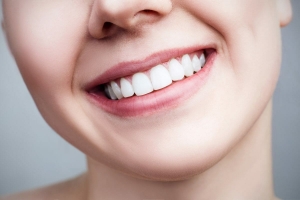 Composite Bonding vs. Crowns: Key Differences Explained
