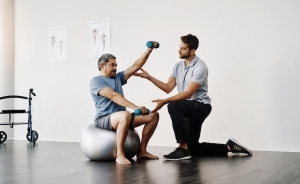 How a Physical Therapist in Berwyn Can Help You Avoid Surgery and Heal Naturally