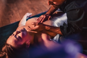 How Can A Lady Reap Maximum Benefit Out Of A Professional Yoni Massage In the UK?