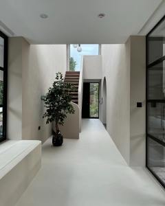 How to Maintain and Clean Microcement Walls Easily