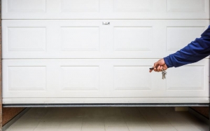 The Ultimate Guide to Garage Door Deadbolt Locks for Better Home Security