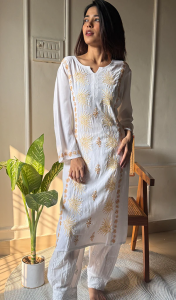 Buy the Online Chikan Kurti, Chikankari – NazranaChikan