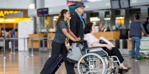 A American Airlines Wheelchair Assistance