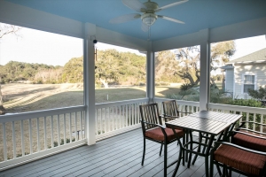 Selecting the Perfect Deck Railing for Your Outdoor Space