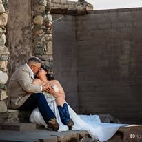 How to Choose the Best Maternity Photographer in Phoenix (Without Breaking the Bank)