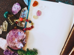 Types of Crystals: From Scientific Classification to Healing Properties