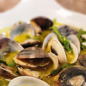 How Best Paella Catering Boston Can Help You In Adult Birthday Parties?