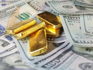 How Gold-Pegged Crypto Is Redefining Digital Wealth in 2025
