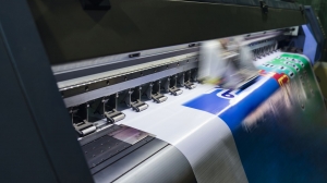 Weatherproof & Vibrant Vinyl Signage Solutions