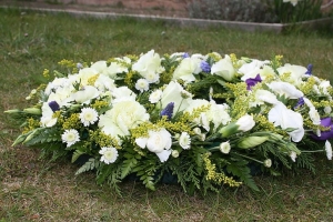 What is the proper etiquette for funeral flowers London