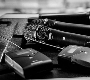 Best Radio Microphone Hire In Brisbane - Call The Professionals Now!