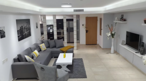 Solo Travelers’ Guide: Safest and Most Connected Areas to Stay in Liverpool