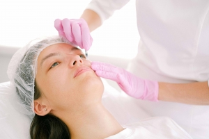 7 Reasons for the Popularity of Plastic Surgery, Pro’s & Con’s