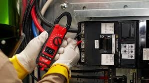 Don’t Let Small Electrical Issues Turn Into Big Repairs in Tucson