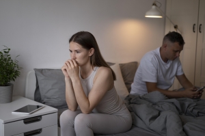 How an Asian Couples Therapist Can Help Bridge Cultural and Generational Gaps 