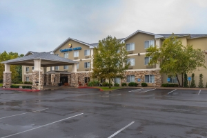 How Can Reco Realestate Advisors Help You Find Hospitality Property in Omaha?