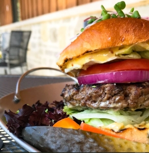 Kosher Burger Patties: What Makes Them Different from Regular Burgers?
