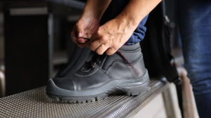 How to Style Lace-Up Boots for Every Season